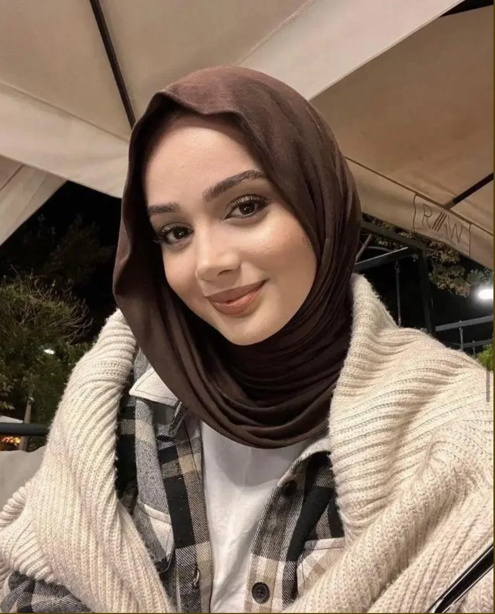 Gizem - Küçükçekmece Escort
