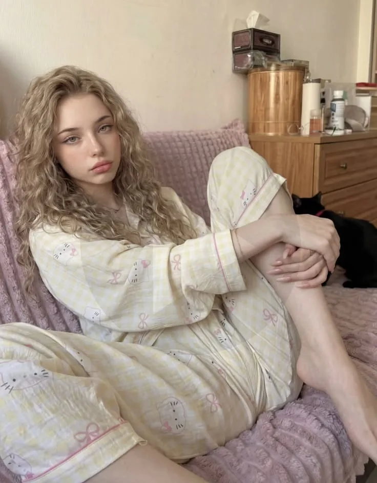 Aslı - Küçükçekmece Escort