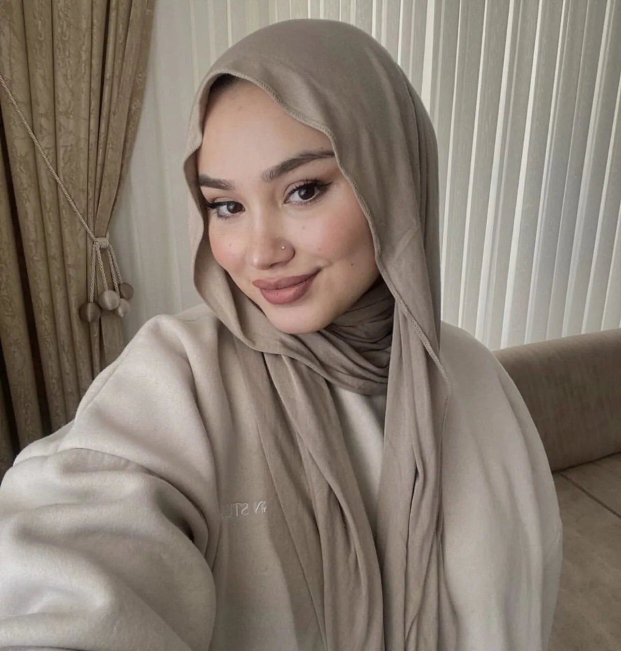 Gamze - Küçükçekmece Escort