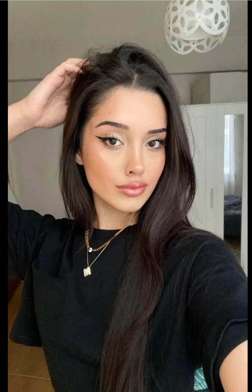 Gül - Küçükçekmece Escort